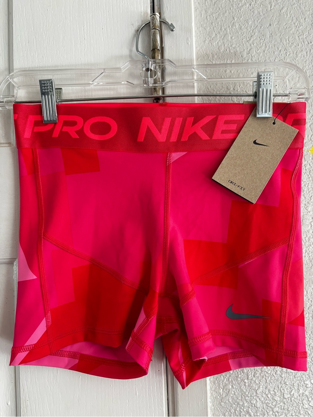 Nike Women’s 3” Hot Pink & Red Pro Compression Shorts size Small